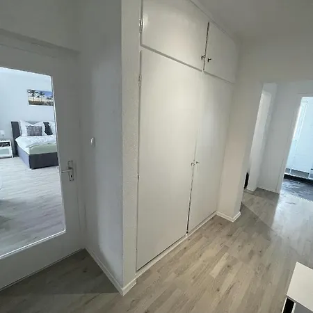 Perfekte 1,5 Zentral In Gegenueber Einkaufzentrum Apartment *