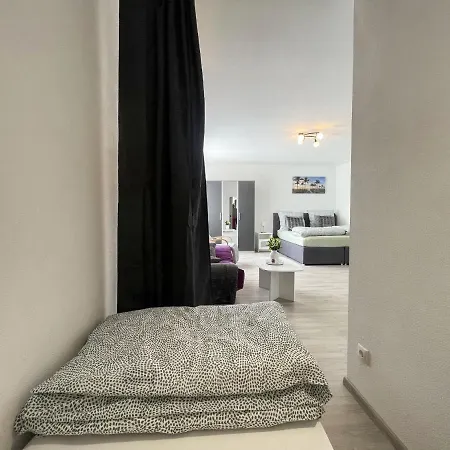 Apartment Perfekte 1,5 Zentral In Gegenüber Einkaufzentrum