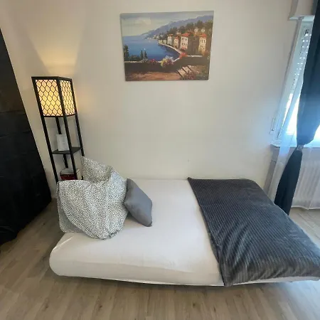 Apartamento Perfekte 1,5 Zentral In Gegenueber Einkaufzentrum